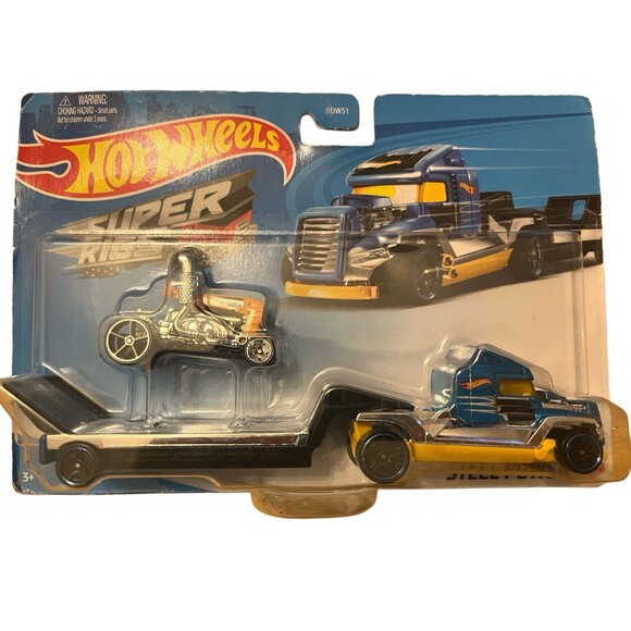 Hot Wheels Super Rigs Steel Power Transporter Vehicle With Car New In Box - Picture 1 of 2